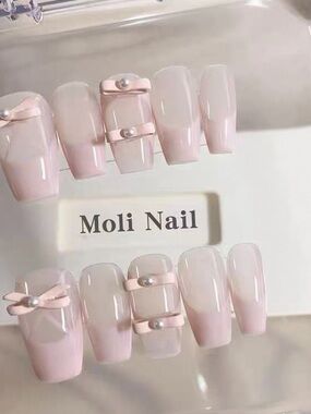 Handmade Moli Nail Soft Pink Pearl Acrylic Press-Ons size M